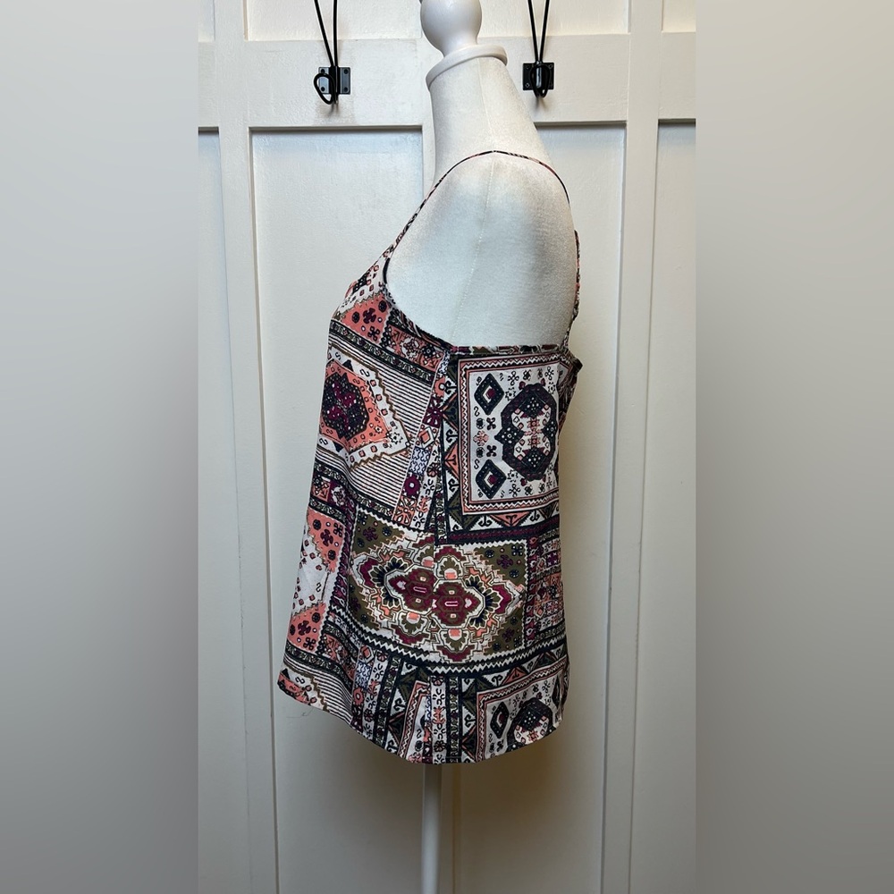 Hollister Medallion Print Handkerchief Hem Tank Top Boho Y2K Festival Size Small - Picture 4 of 8